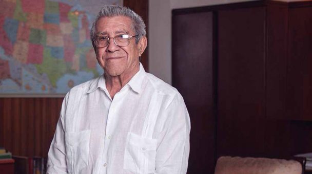Miguel Facussé (1924-2015), founder of Dinant Corporation, was one of the most powerful businessmen in the country. He obtained a degree in aeronautic engineering from Notre Dame university in 1994. Later he became vice-president of the "Association for Progress in Honduras" (1980-2001), a group made up of right-wing businessmen and members of the armed forces. Their mandate was to investigate communists. It is estimated that Dinant Corporation holds one fifth of agricultural land in the Bajo Aguan.