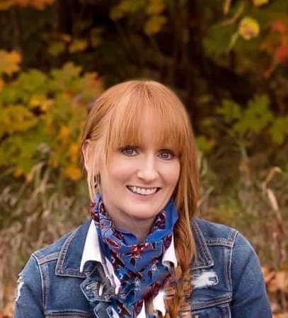 Lindsay Foran headshot Sara McConnell Photography